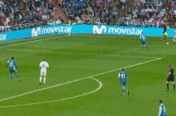 开云体育下载-沉浮赛场：欧锦赛上的争议事件引发球迷热议的简单介绍