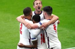 开云体育登录-乌克兰赢得激烈对决，晋级淘汰赛！