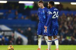 开云体育下载-切尔西客场不敌狼队，遭遇客场困境的简单介绍