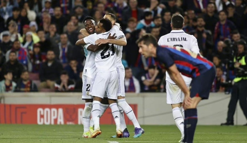 皇马客场轻取巴拉多利德,本泽马破门 皇马客场轻取巴拉多利德,本泽马破门