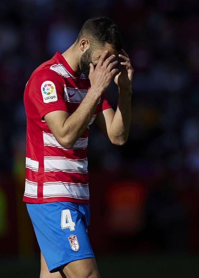 格拉纳达主场战胜赫罗纳,稳住保级压力 格拉纳达主场战胜赫罗纳,稳住保级压力