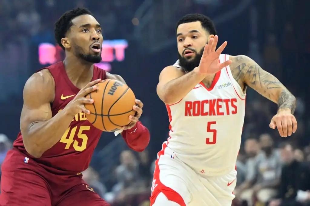 包含火箭队全队合力取胜,主帅大赞球员团结的词条 包含火箭队全队合力取胜,主帅大赞球员团结的词条