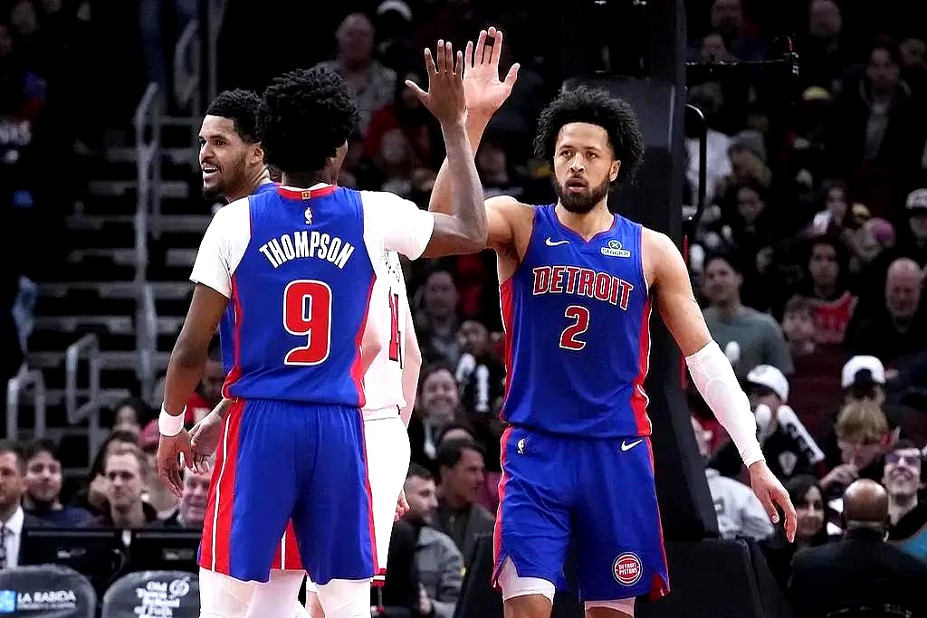 热火焕发全明星,活塞沦陷东部的简单介绍 热火焕发全明星,活塞沦陷东部的简单介绍