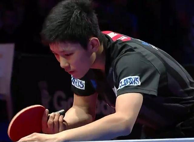 英格兰队力克韩国队，波尔统治全场的简单介绍